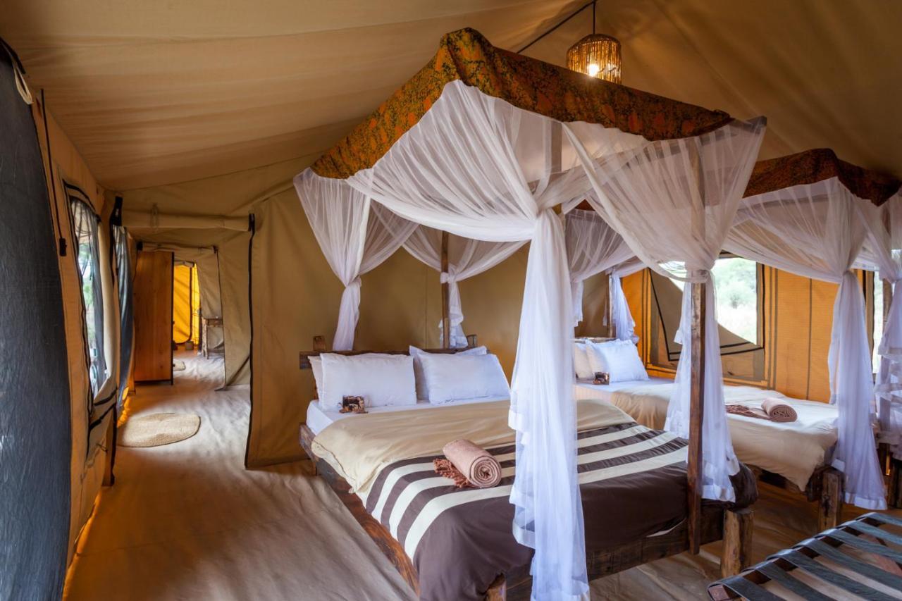 Baobab Tented Camp Kwa Kuchinia Exteriör bild