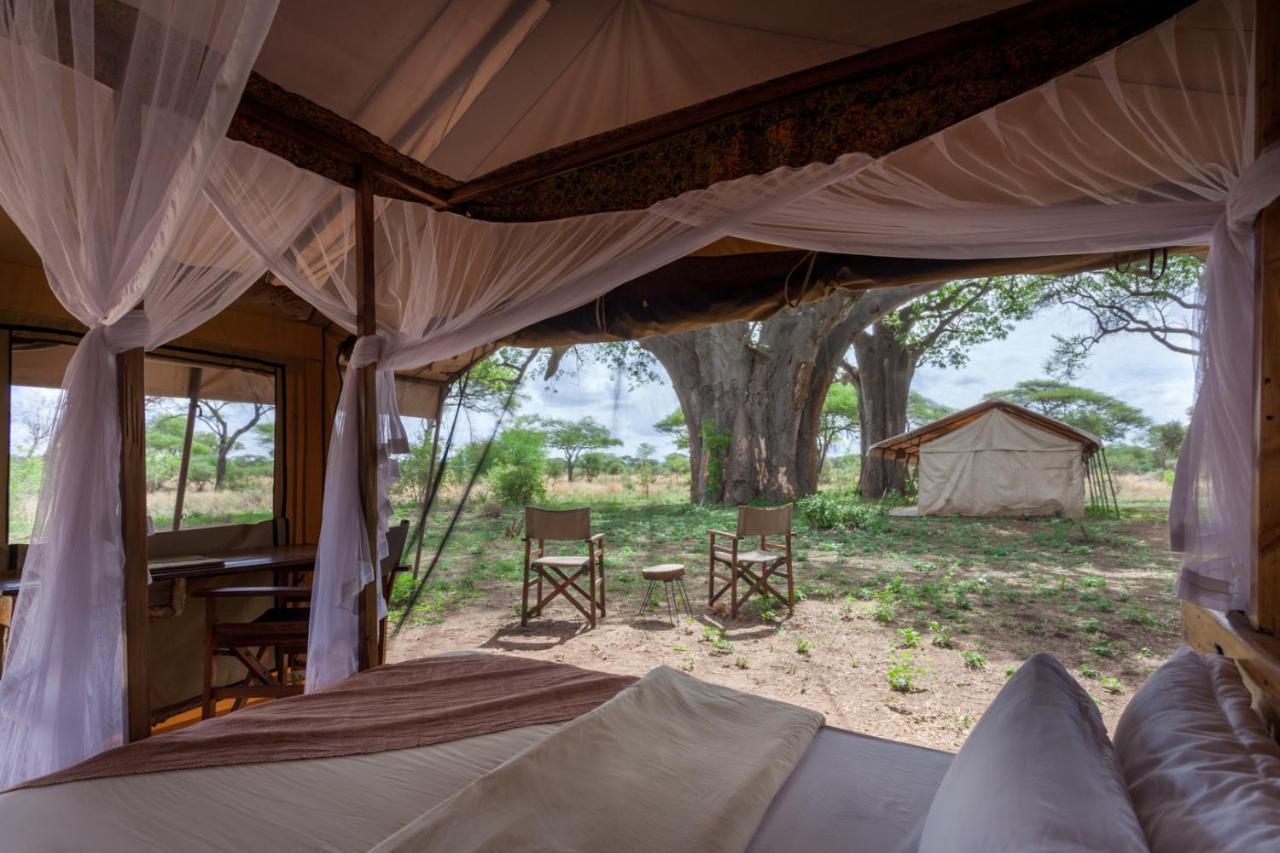 Baobab Tented Camp Kwa Kuchinia Exteriör bild