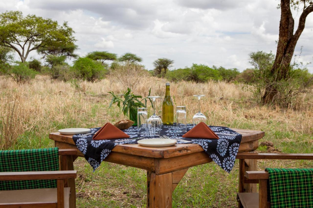 Baobab Tented Camp Kwa Kuchinia Exteriör bild